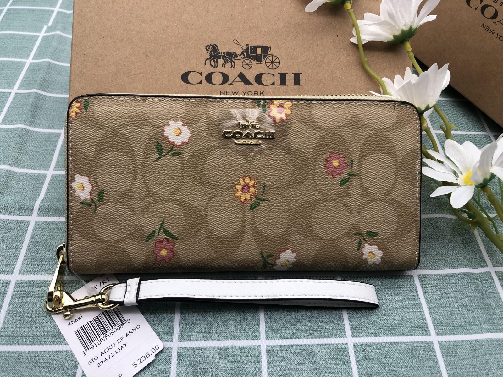 コーチ 財布 長財布 COACH プレゼント クーポン配布 ロゴ シグネチャー 贈り物 ギフト ウォレット 新品未使用 レディース アウトレット品 アラウンド ナチュラル  CC175