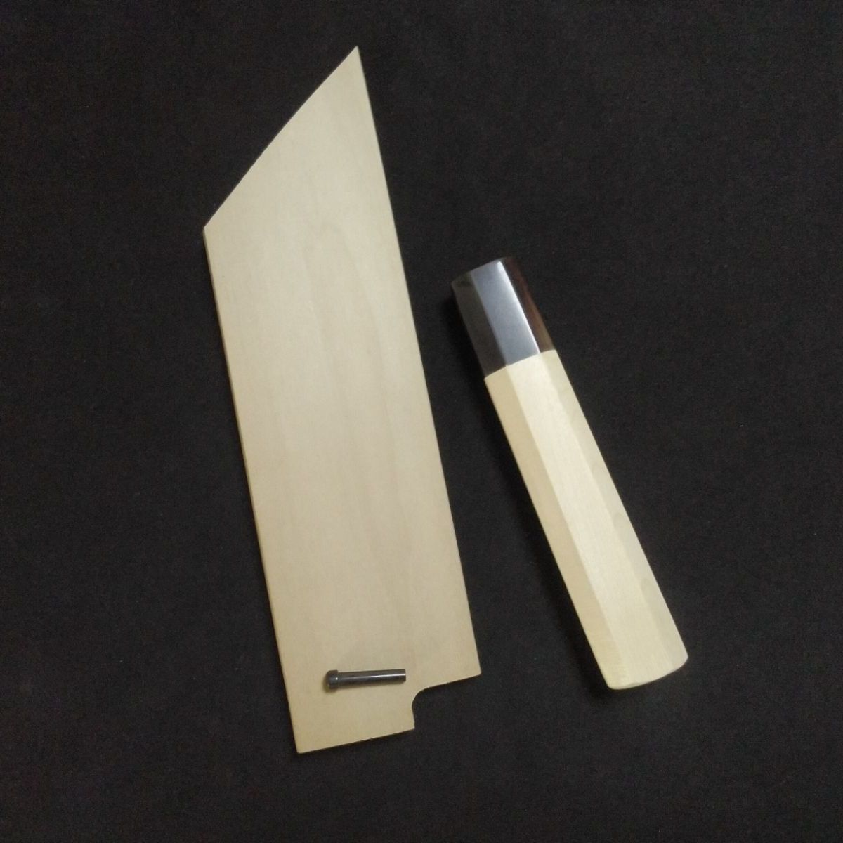 城山刃物製作所(堺業務用刃物メーカー直売)六寸五分　ムキモノ包丁青二鋼(土井敬二郎氏作)片鏡面(伝統工芸士山塚忠義氏作)朴八角柄　鞘付 城山刃物製作所(堺業務用刃物メーカー直売)六寸五分ムキモノ包丁 青二