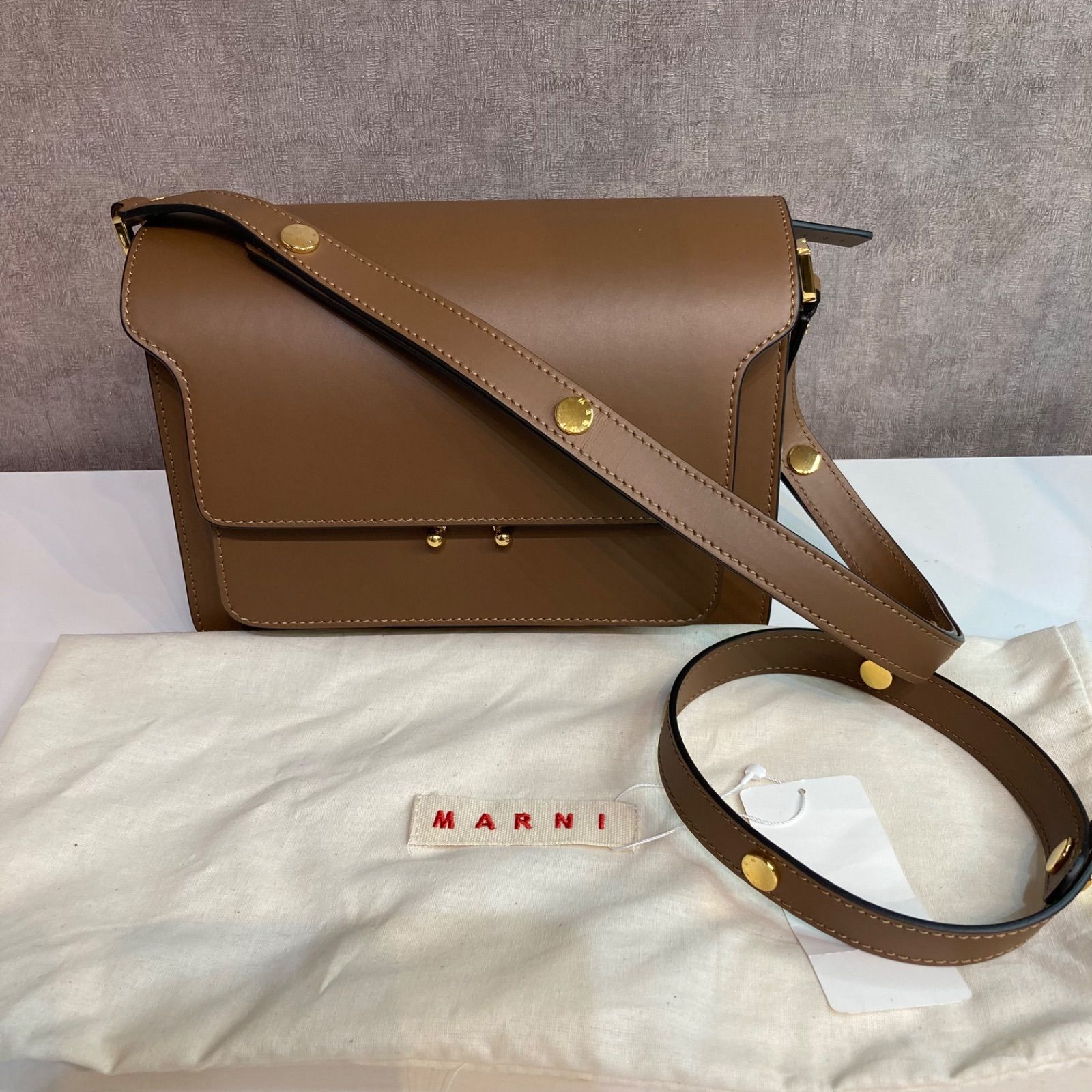 美品❗️MARNI マルニ トランクバッグ 茶色 ショルダーバッグ レディース - メルカリ