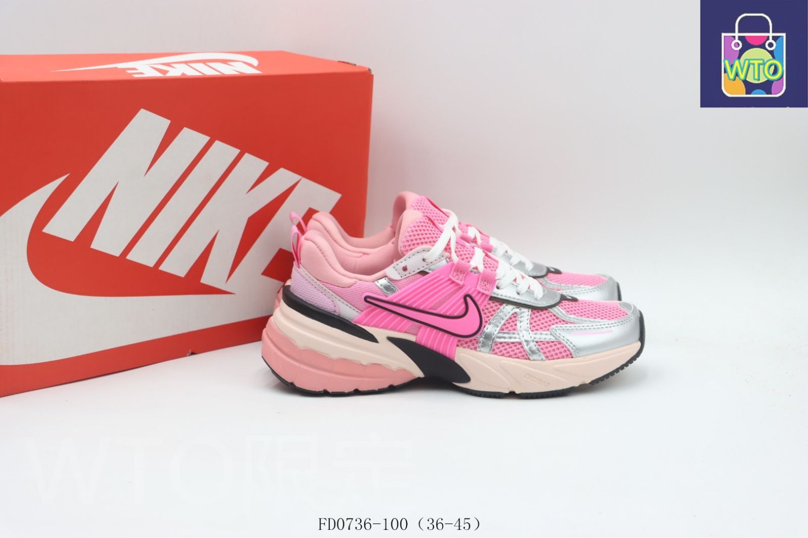 Nike FD0736-201 スニーカー ベージュ/ピンク セール】【NIKE】FD0736-201 ﾅｲｷ ｳｨﾒﾝｽﾞ V2K ﾗﾝ（スニーカー