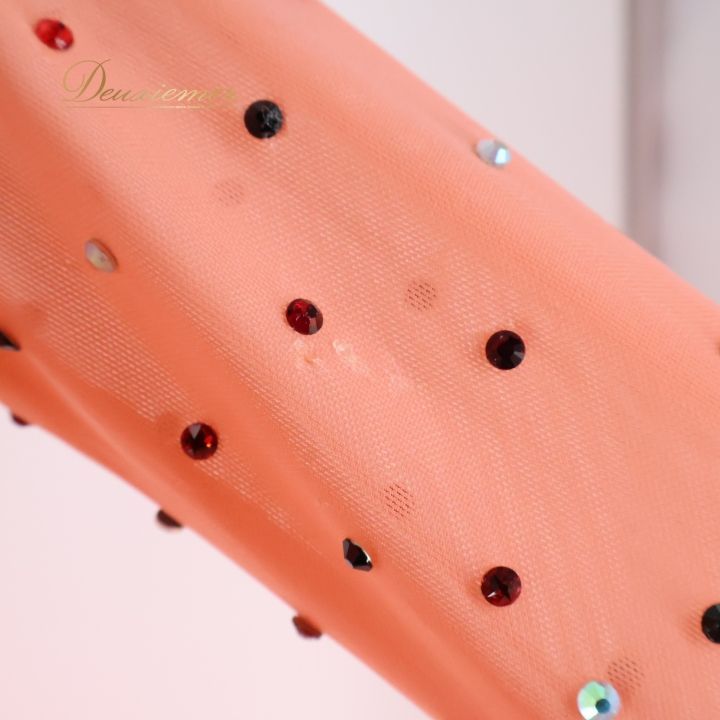 デザイン 女性らしい