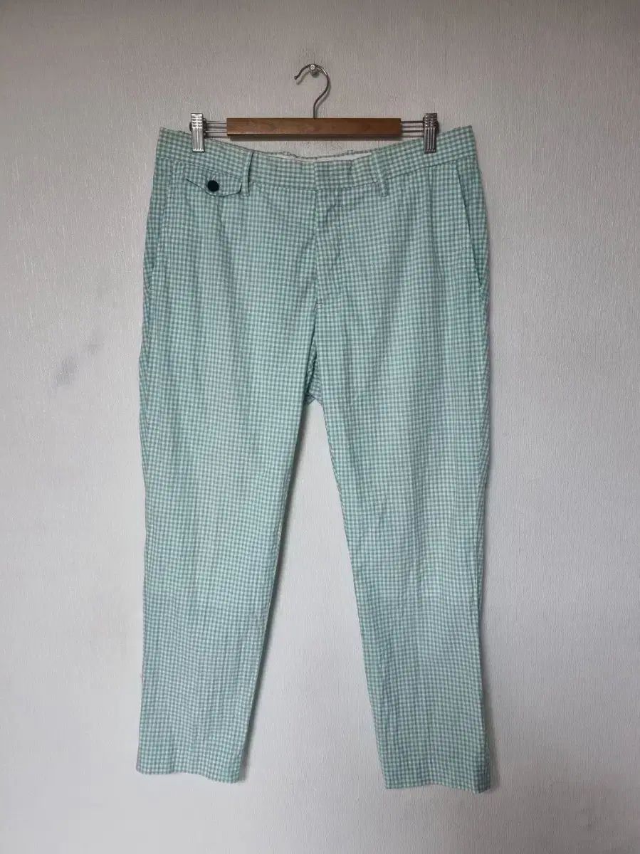 ②ジャワ島産火山性ガラス原石 アンダラライトブルー 1.6kg以上18~19cm