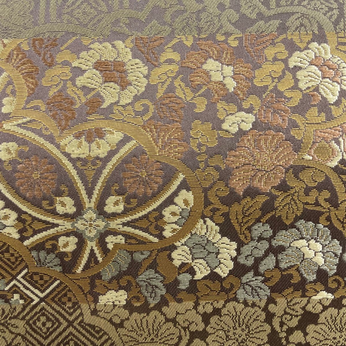 悠久の美　箔屋清兵衛　袋帯 美品 逸品 落款 箔 灰紫 お太鼓柄 正絹 美品】 袋帯 名品 箔屋清兵衛 落款 悠久の美 華文 草花 箔 刺繍