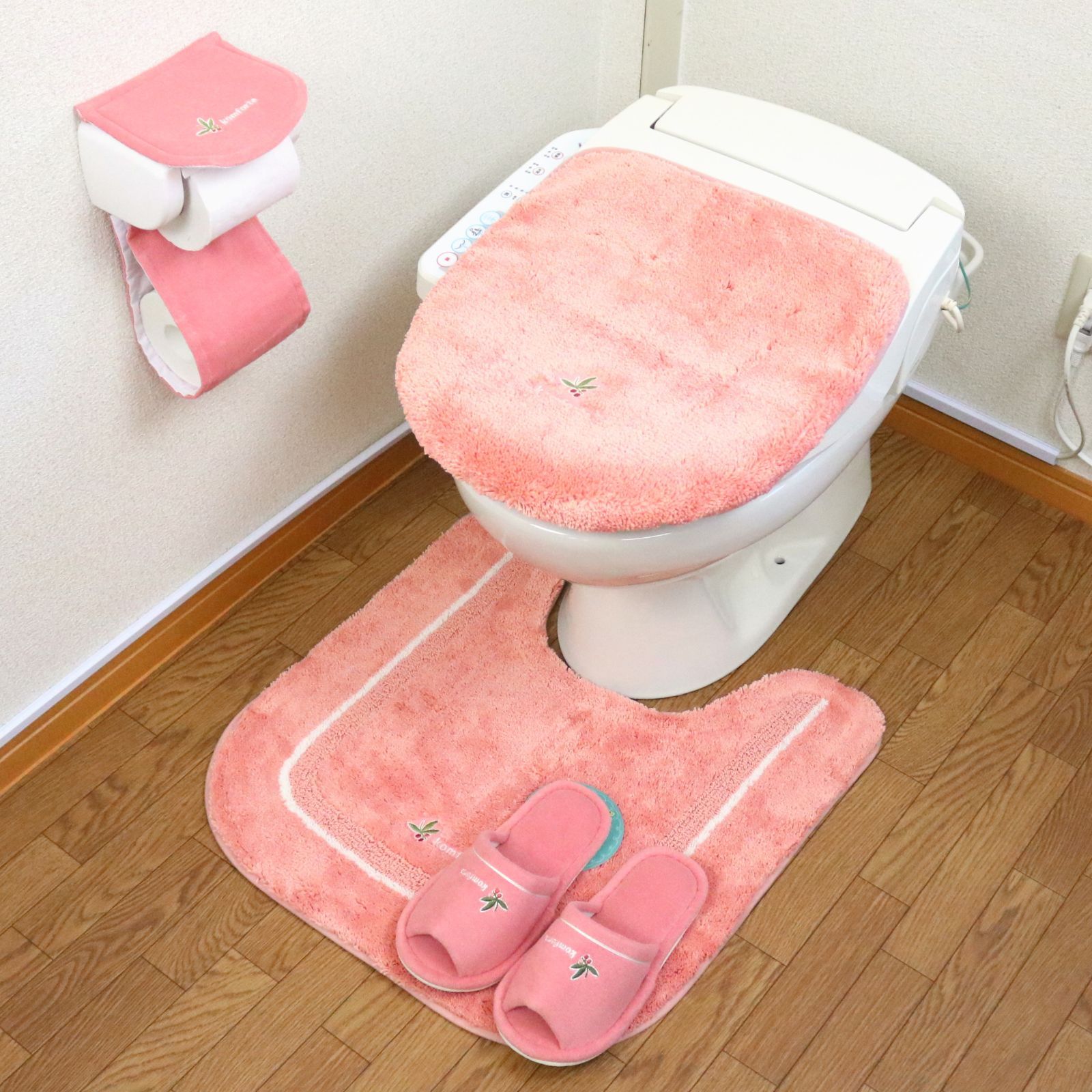 トイレマット 新品 セット ３点 キティ 吸着タイプ 洗浄普通兼用型 アイボリー