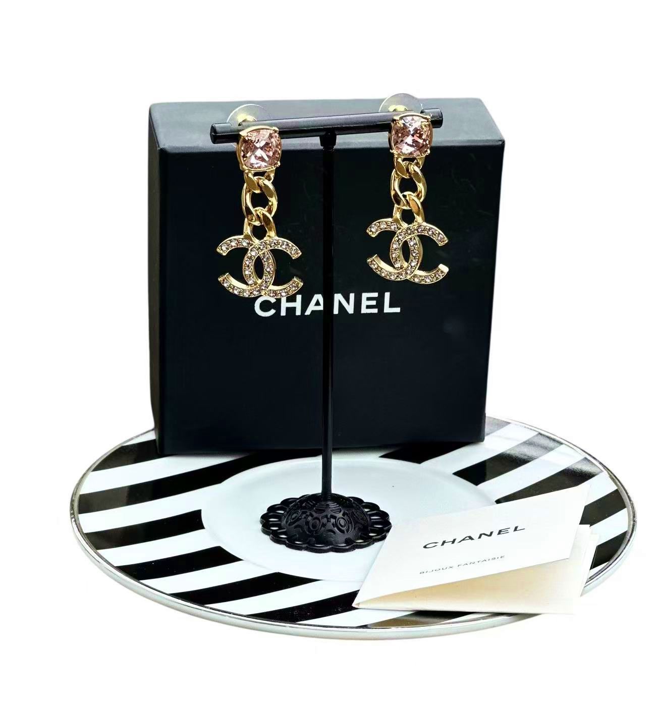◆シャネルCHANELココマークモチーフ ラインストーンぶら下がりCCピアスイヤリング耳飾りゴールド金色アクセサリー刻印あり