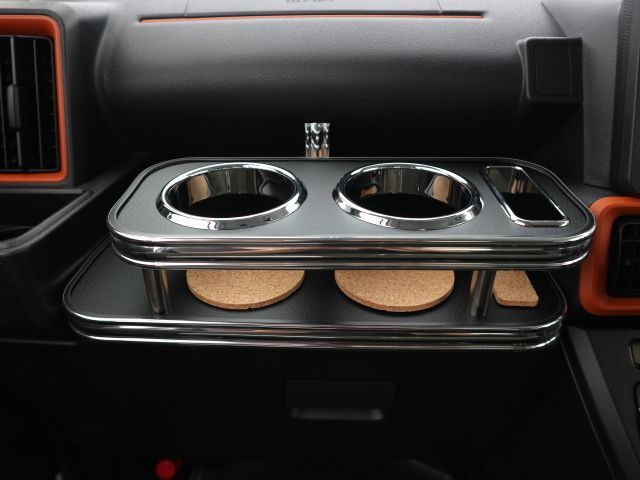 LA650タント ファンクロス 22 10~ フロントテーブル レザーBK フルメッキ 携帯右