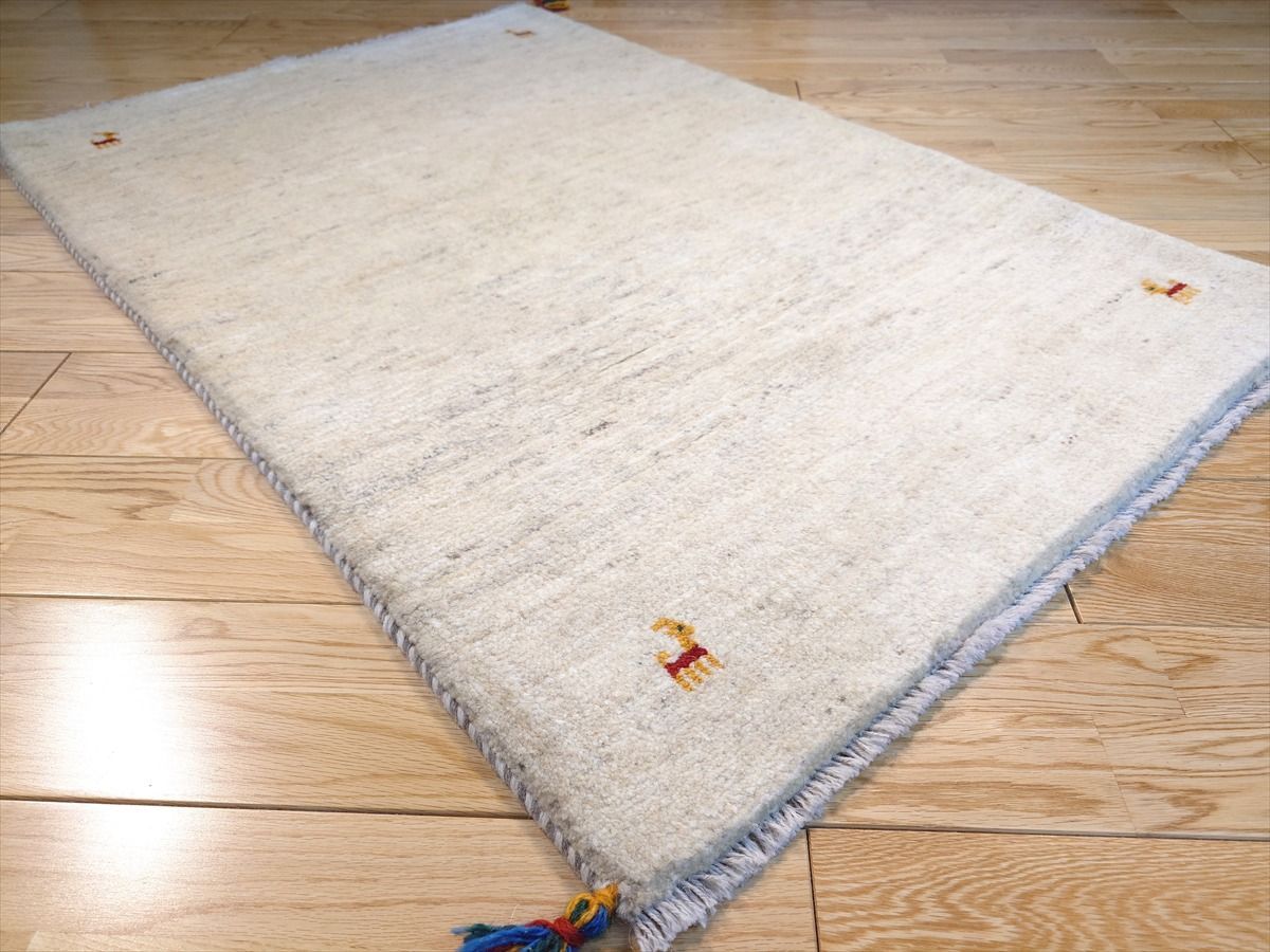 アイボリー シンプル