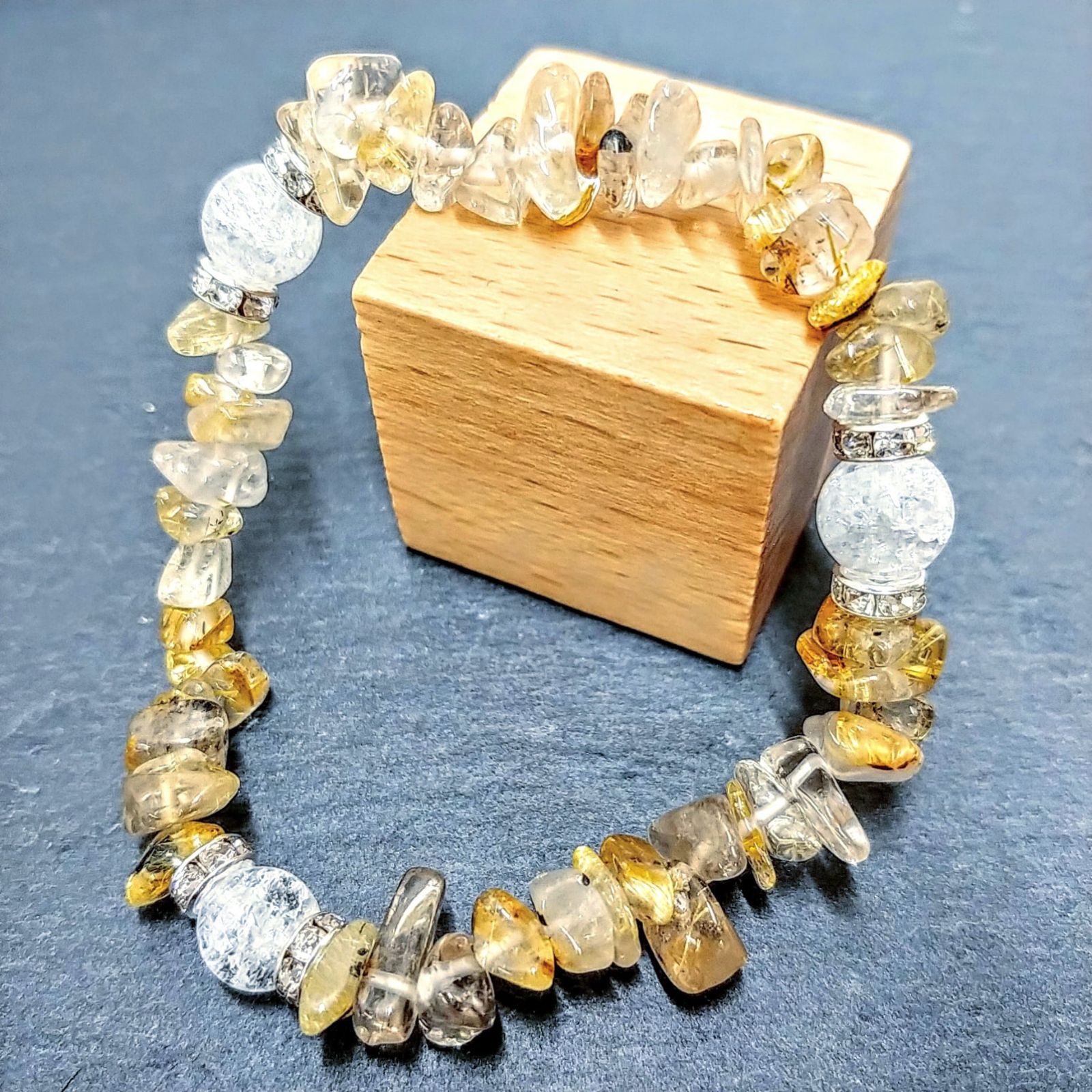 最強金運】ゴールドルチルクォーツ さざれ石 三粒クラック水晶 天然石 