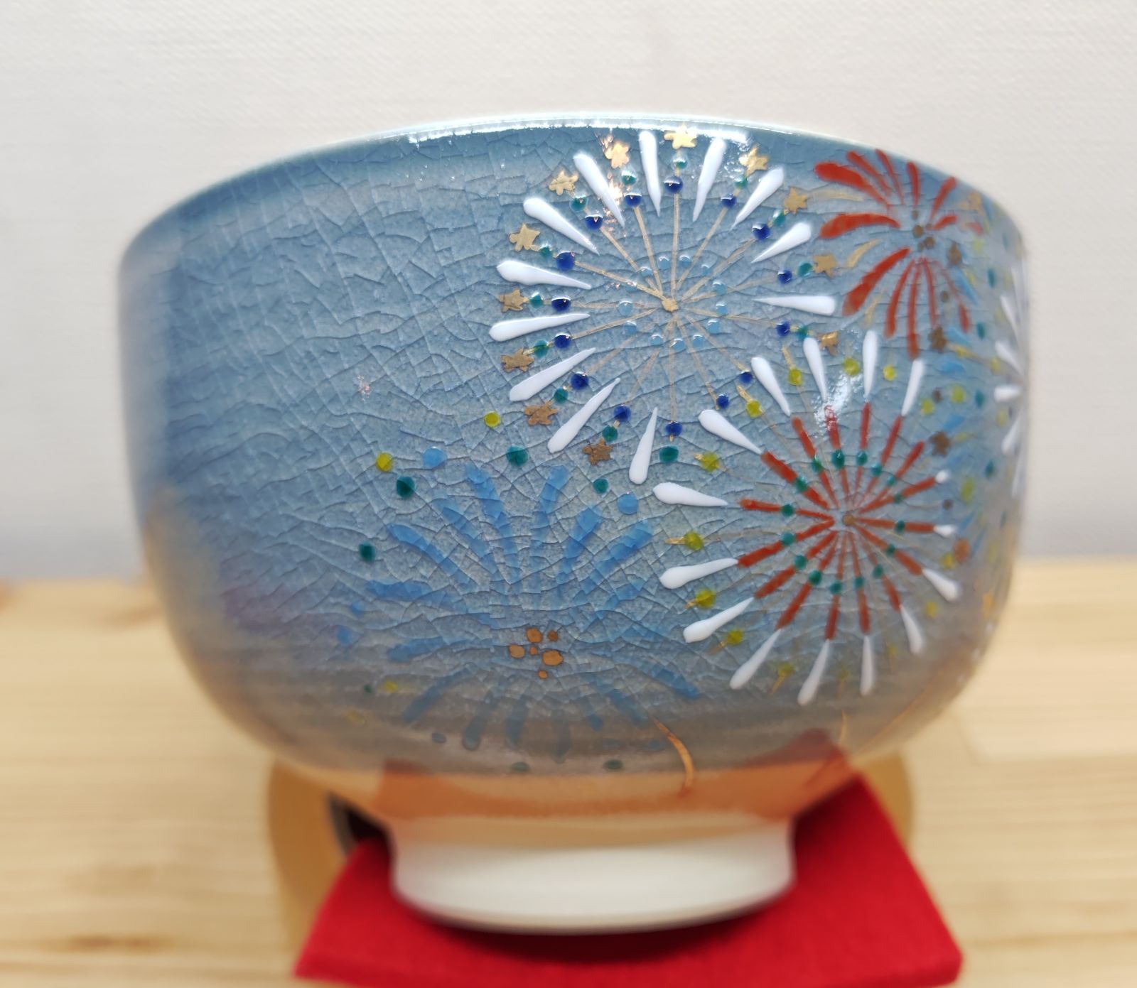 送料込【逢絢亭・新品】茶道具 茶碗 京焼 花火の図 平安巌窯 山川巌窯 共箱入り 逢絢亭・新品】茶道具 茶碗 京焼 花火の図 平安巌窯 山川巌窯 共