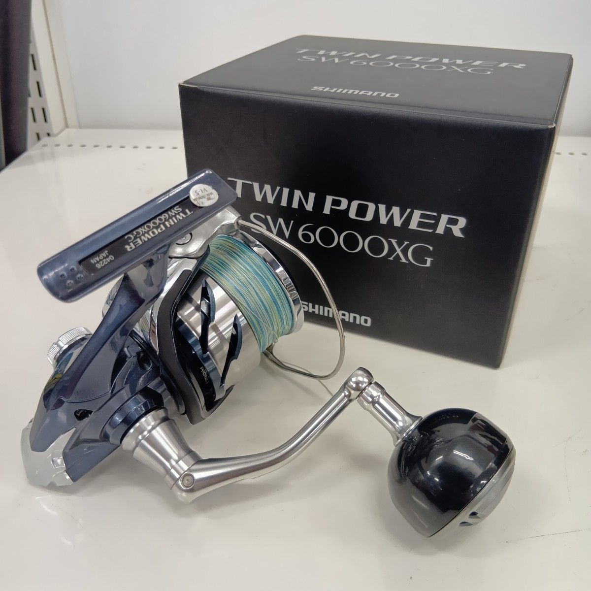 SHIMANO シマノ 04226 釣り用品 リール スピニングリール 21ツイン