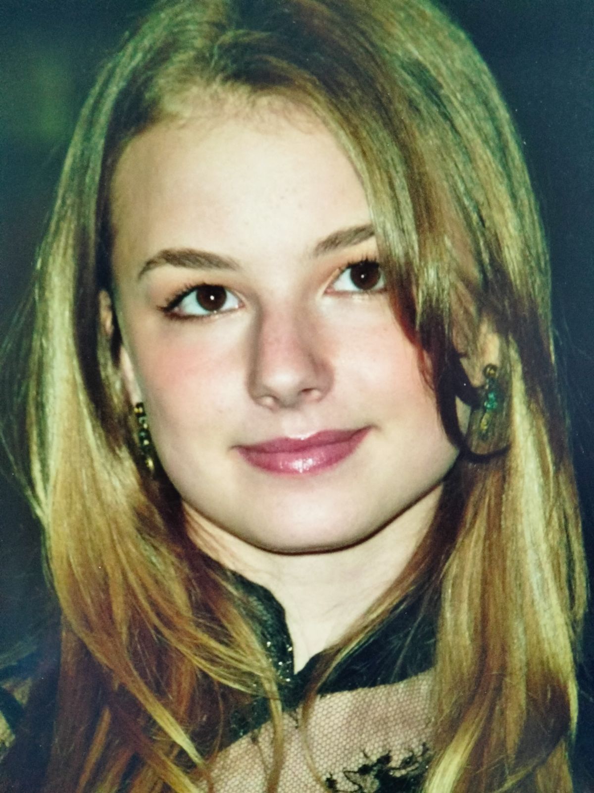 エミリー・ヴァンキャンプ直筆サイン入り大型写真…Emily VanCamp