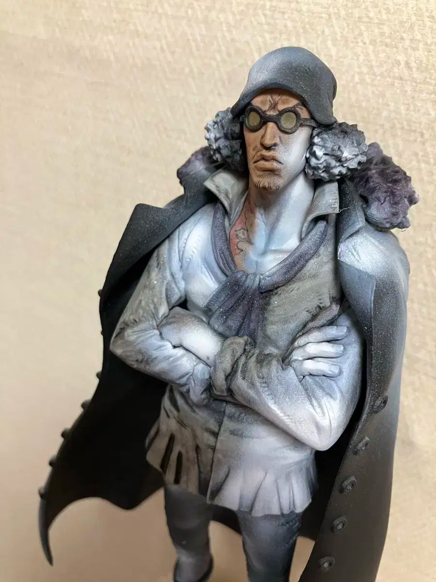 BANDAI バンダイ キングオブの王様 アーティスト ONE PIECE ワンピース クザン 再ペイント フィギュア