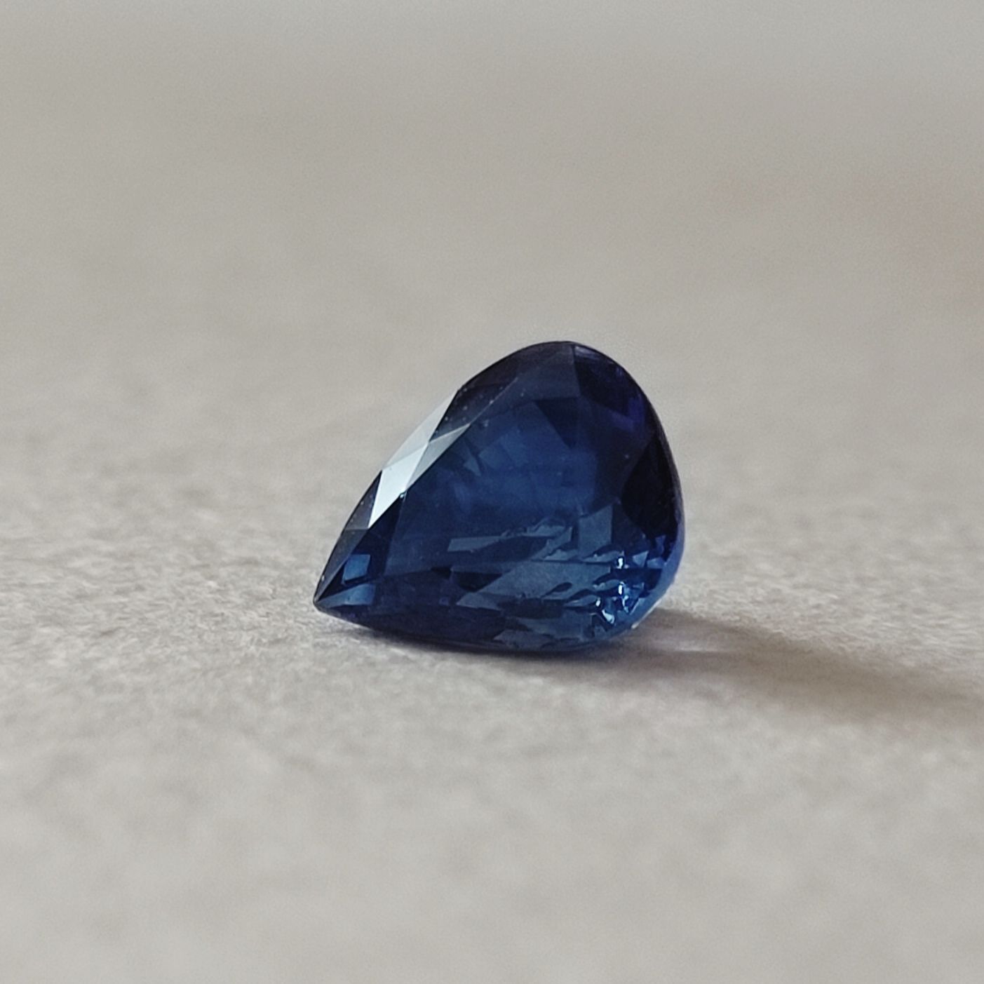 天然サファイア 1.035ct ! ソーティング付き 【公式通販】 天然サファイア 1.035ct ! ソーティング付き 【公式通販】