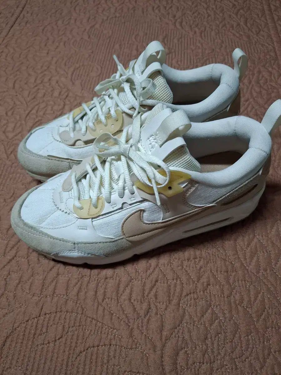 235 NIKE(ナイキ) エアマックス スニーカー 3050