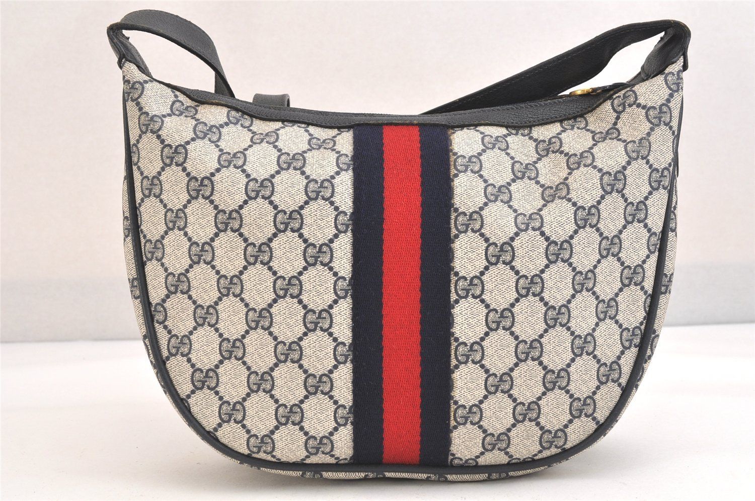 GGピーブイシー レザー