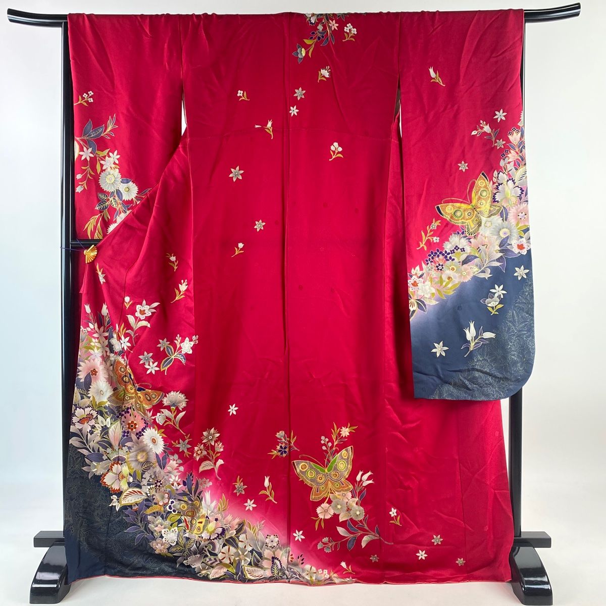 振袖 身丈171cm 裄丈68.5cm L 袷 蝶 草花 金糸 金彩 濃ピンク 正絹