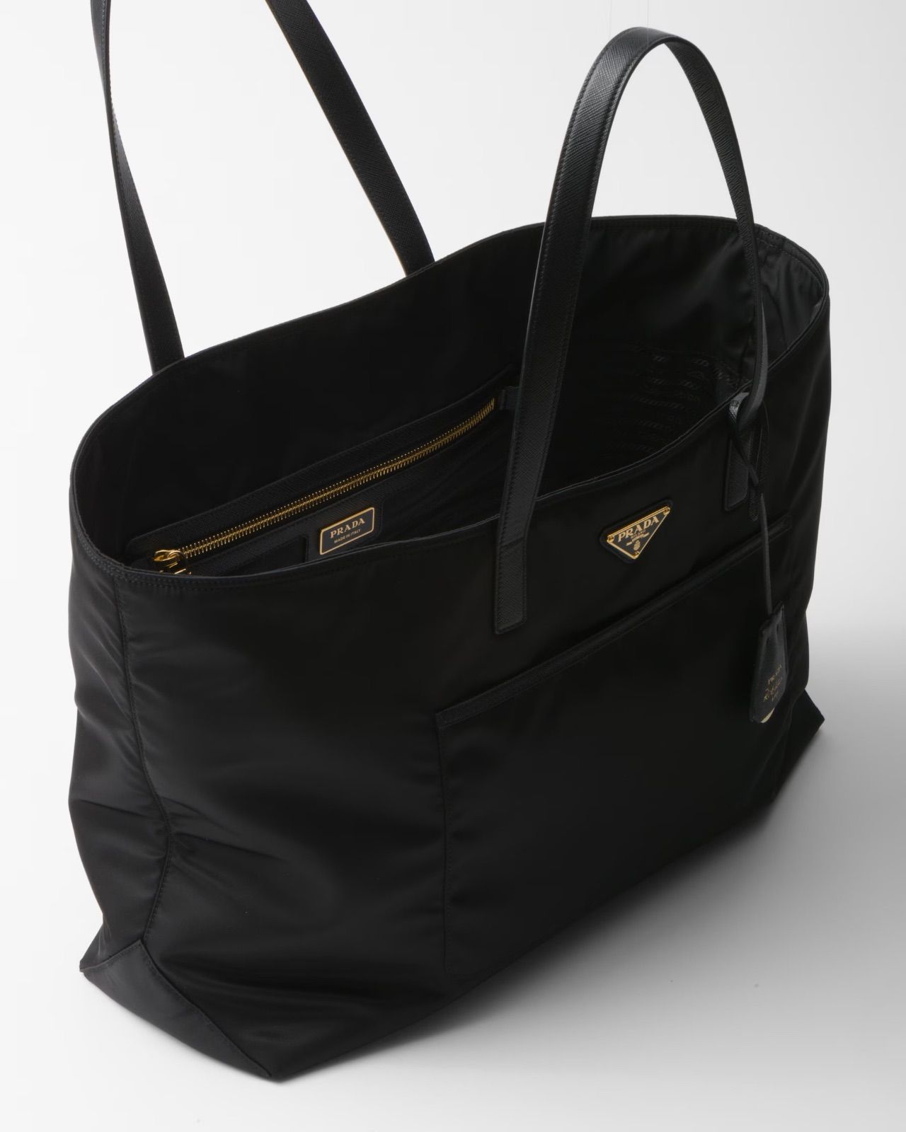 PRADA プラダ Re-Edition 1978 Re-Nylon サフィアーノレザー