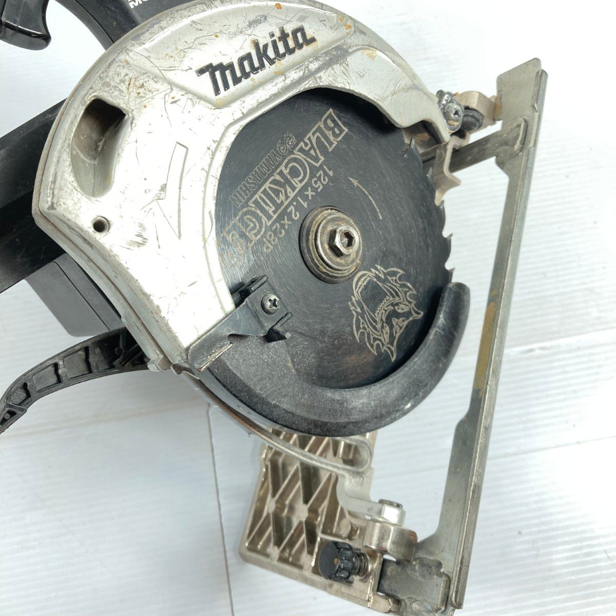 Makita - 【極美品】makita(マキタ) 丸ノコ 125mm HS471D 本体のみ マキタ(makita) HS471DZSB 充電式マルノコ 18V 送料無料【解説
