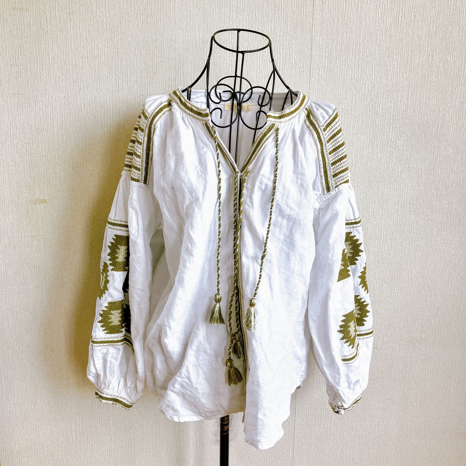 フランスアンティーク　教会神父さん聖歌隊コーラスのブラウス　リネンシャツ　レース フランスアンティーク教会神父さん聖歌隊コーラスのブラウスリネン