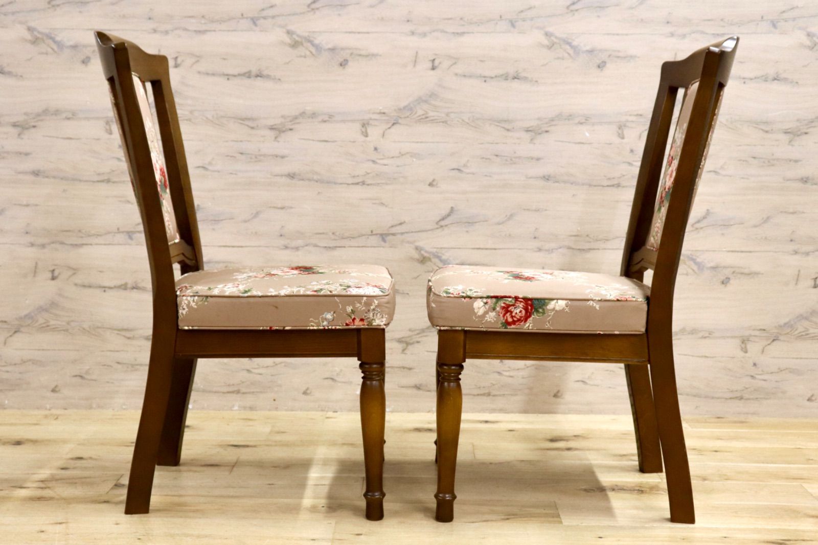 【大割引SALE】 GMIS255A○飛騨産業 HIDA ダイニングチェア 2脚セット 花柄 椅子 キツツキ 飛騨家具 レトロ クラシック アンティーク ヴィンテージ
