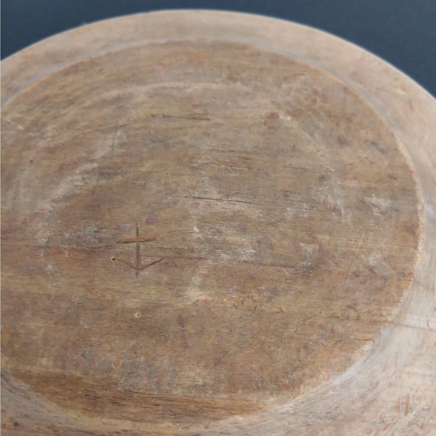 19世紀 スウェーデン アンティーク 木皿 19.2cm 0200 WWW_OLIVIERBERNSTEIN_COM