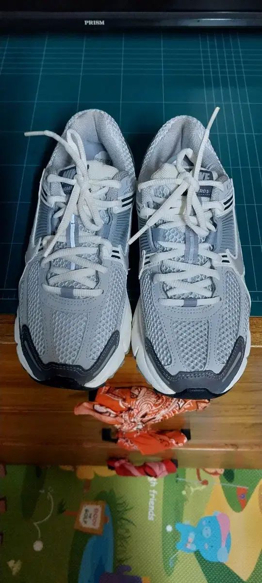 ナイキ ズーム ボメロ5 220