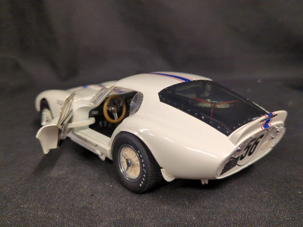レアな商品まで満載！ Exoto 1 18 Racing Legends Cobra Daytona Coupe 56 White Blue stripe RLG18005 愛らしい