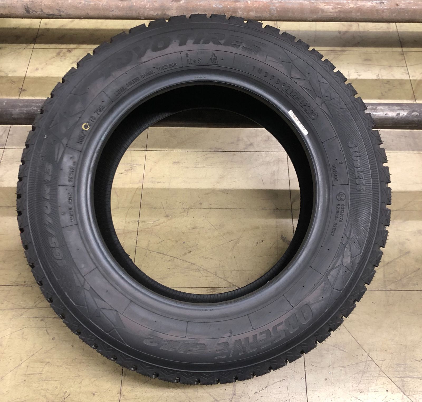 ２本売り アウトレット 製 165 70R13 79Q TOYO OBSERVE GARIT GIZ2 スタッドレス 残り２本 なくなり次第終了 T-659-2 TRITUETUBI_COM