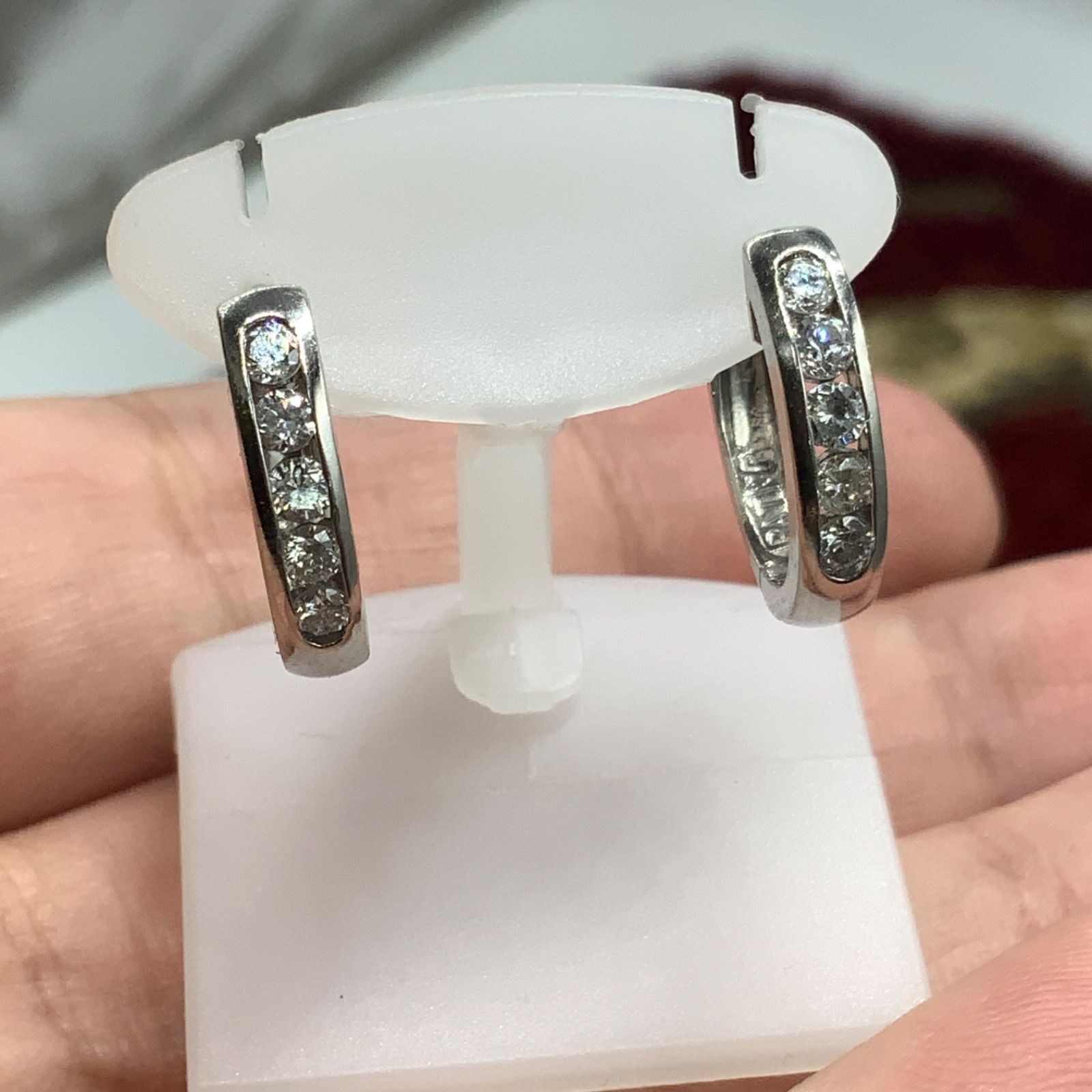 Pt900 ダイヤフープフープピアス 5.5g 0.25ct×2 - メルカリ