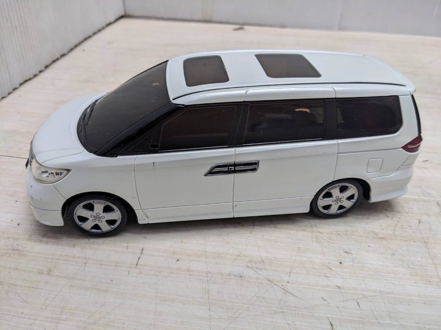 S97126 ホンダ エリシオン プレステージ 全長約20cm模型 - メルカリ