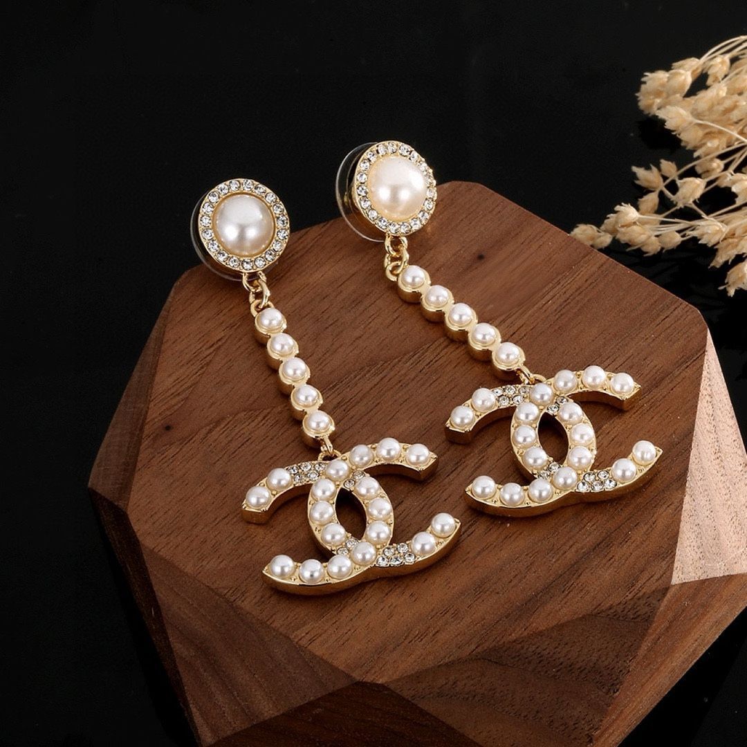 CHANEL】シャネル 新品 ダブルCロゴ パール＆クリスタル ピアス 