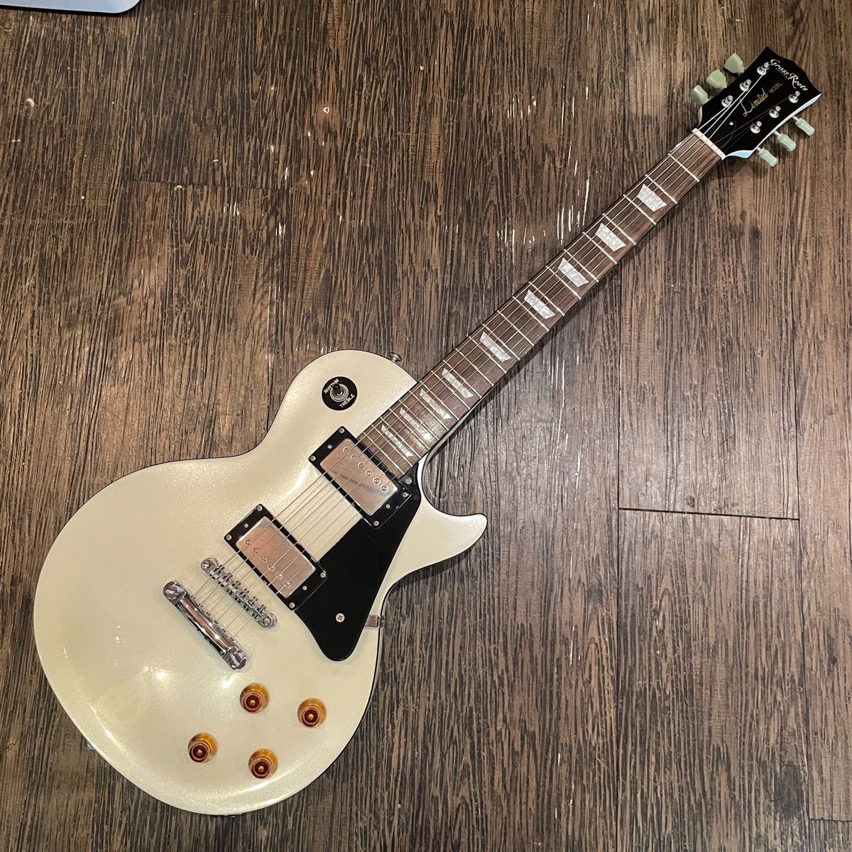 GrassRoots LIMITED MODEL レスポールタイプ