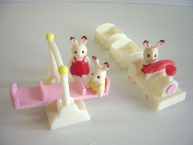 ♯Iui23Ez シルバニアファミリーつながるお部屋8赤い屋根の家5種