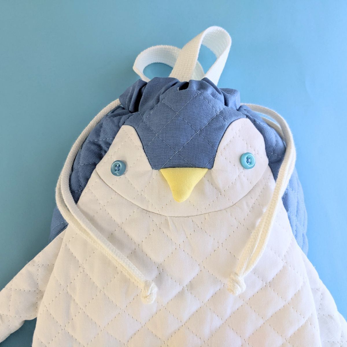 ペンギン巾着袋 水色キルティング ２号 水色の目 - cherie シェリ