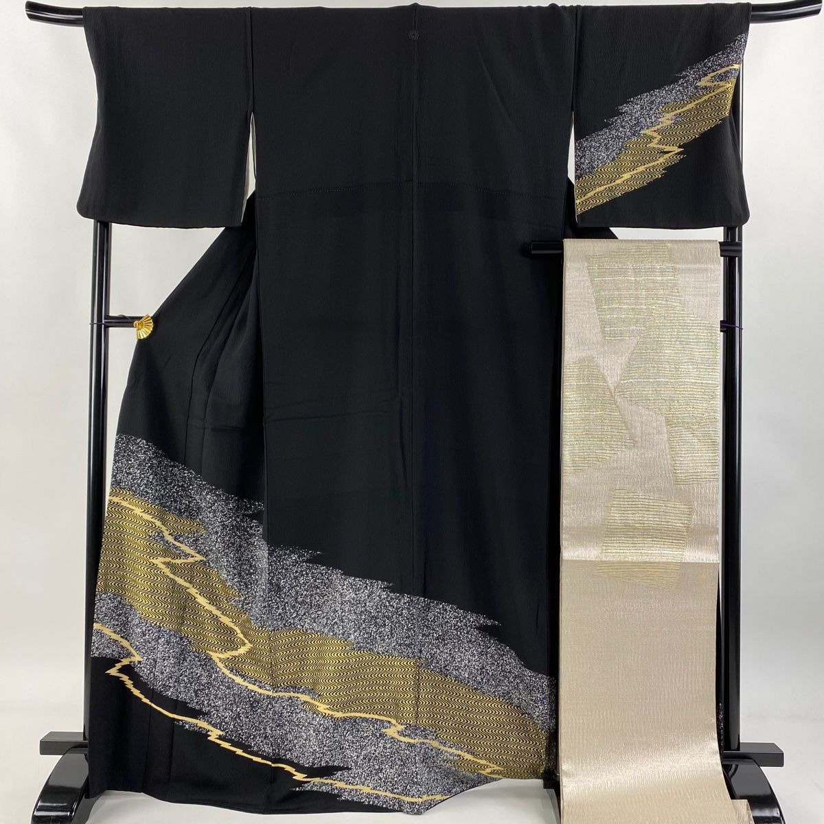 訪問着 身丈169.5cm 裄丈68.5cm L 袷 岩井友見 袋帯セット 落款 霞 流水 金彩 染め分け 黒 正絹 秀品 一つ紋