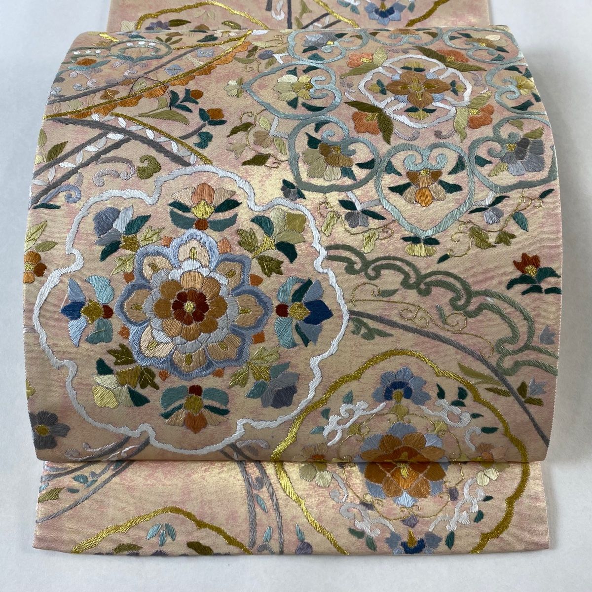 袋帯 美品 逸品 華文 刺繍 金糸 薄ピンク 六通 正絹 【中古】 - メルカリ