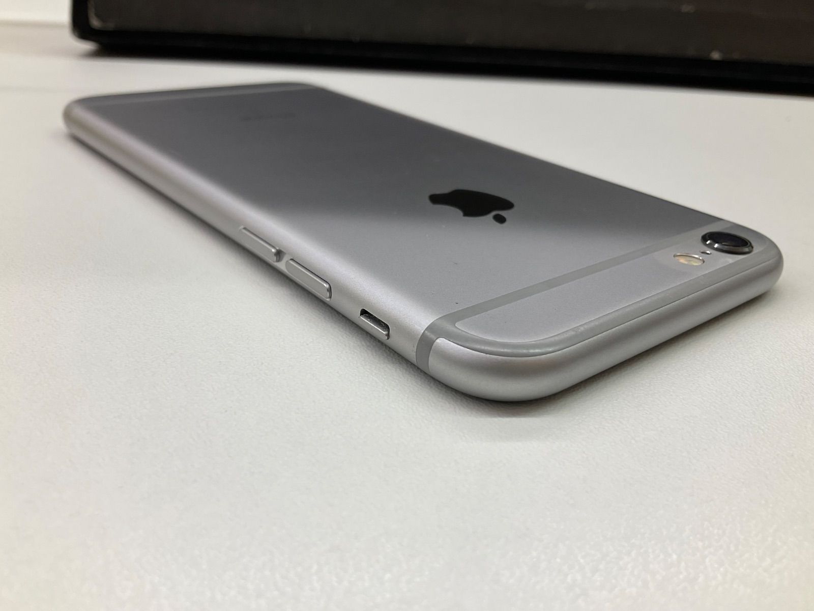 iPhone 6s Space Gray 64 GB SIMフリー iPhone 6sスペースグレー 64GB