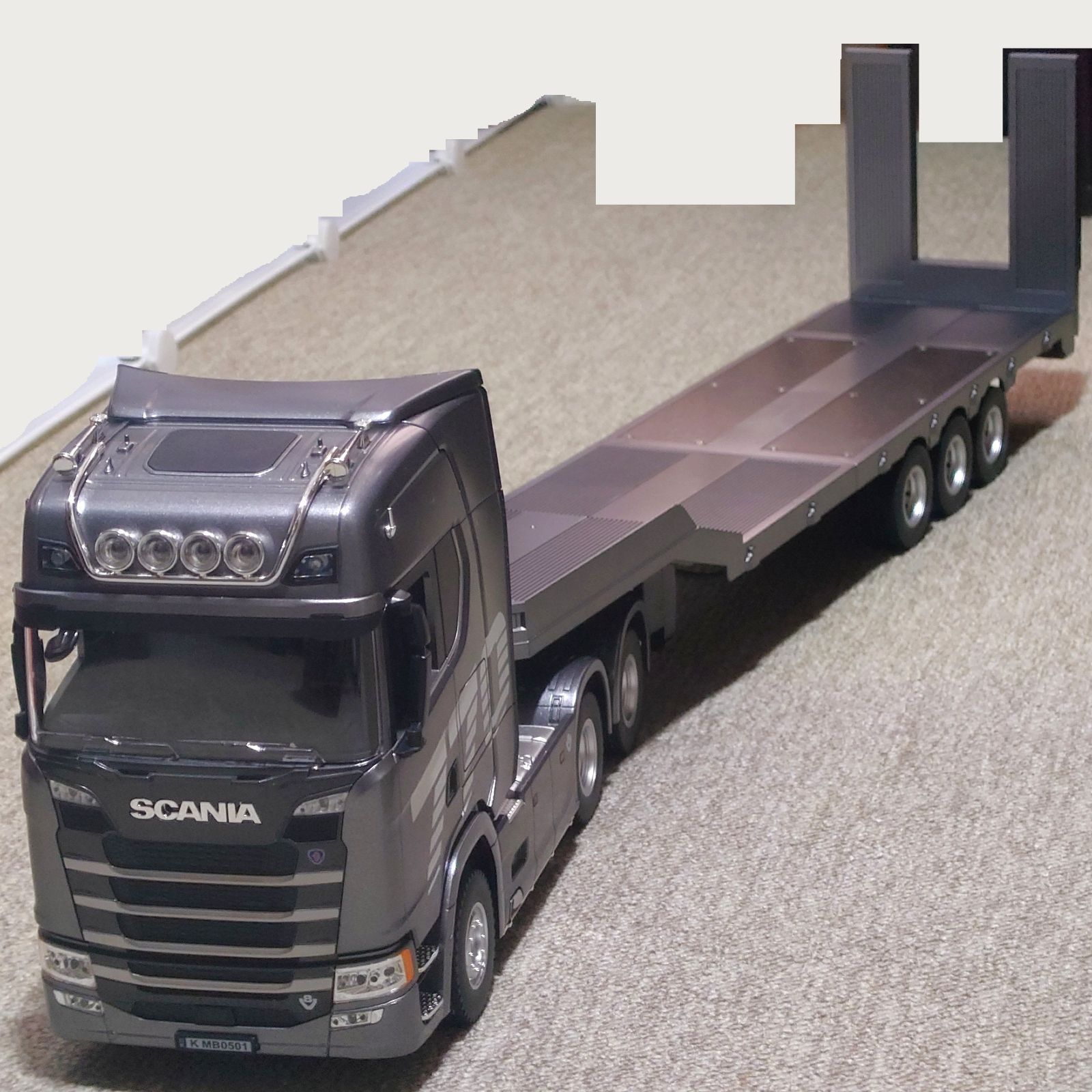 1/18 スカニア SKANIA770S レッド ラジコン 大型トラックヘッド 1/18 スカニア SKANIA770S レッド ラジコン 大型トラックヘッド - メルカリ