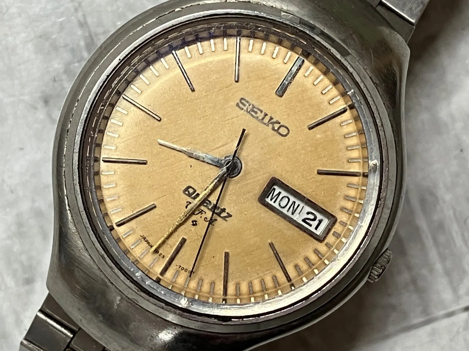 セイコー　VFA3823クォーツ腕時計 JA-0230| セイコー V.F.A. 3823-7000 アンティーク ダイヤル ダブル