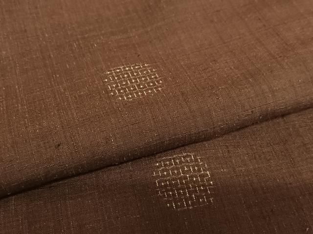 平和屋着物●本場結城紬　重要無形文化財　80亀甲　飛び亀甲柄　正絹　逸品　AAAW9245zg 平和屋着物○本場結城紬 重要無形文化財 80亀甲 飛び亀甲柄 正絹 逸品