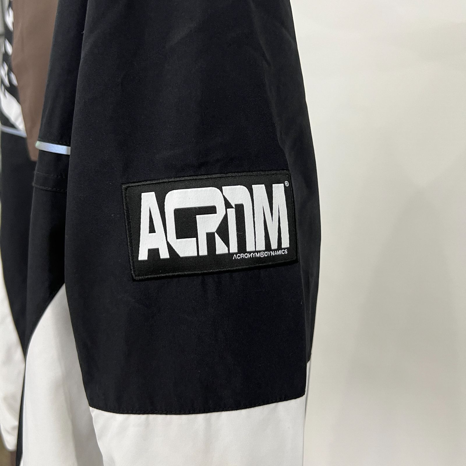 コメント無しの購入OKですNike × ACRONYM ウーブン ジャケット XL