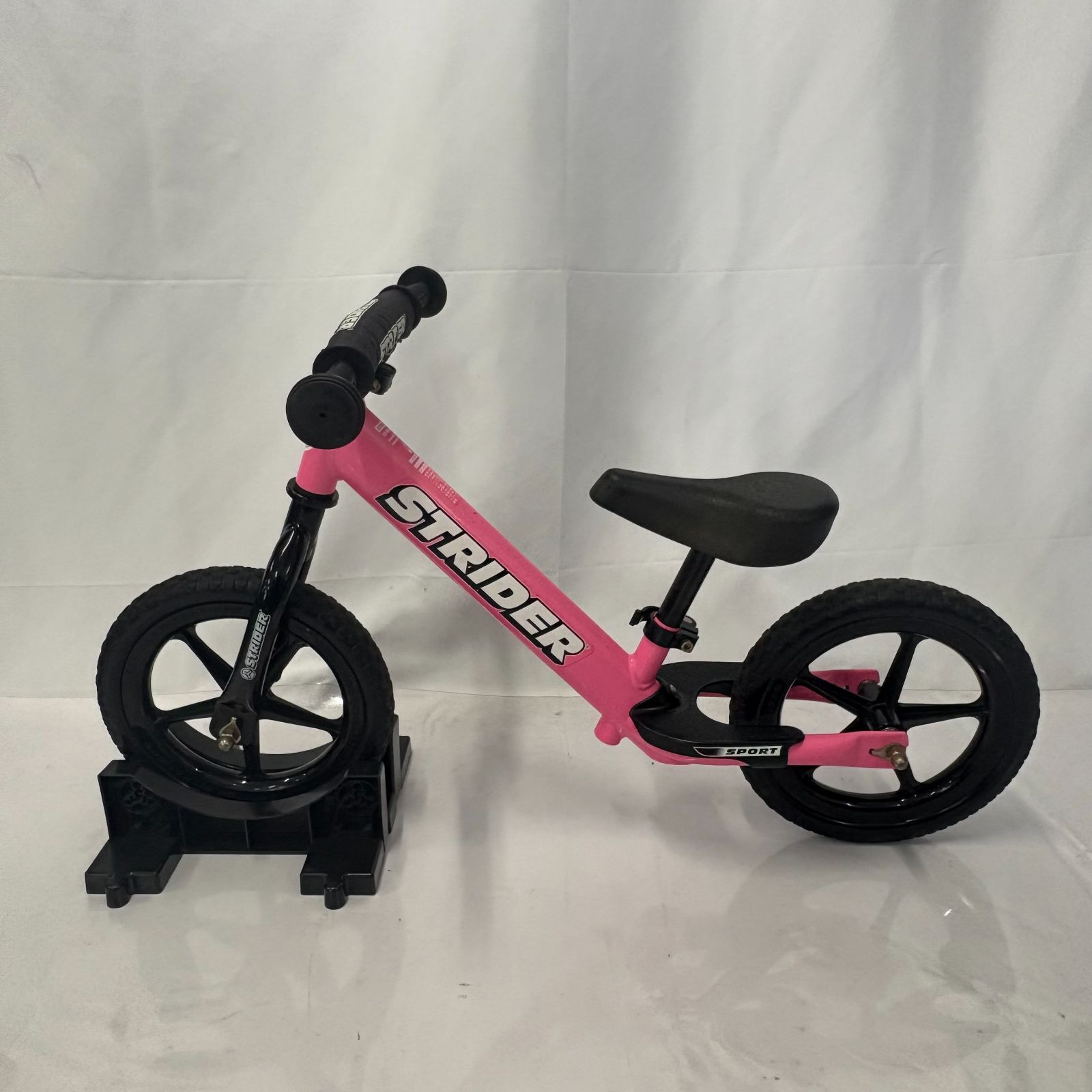 ストライダー STRIDER スポーツモデル 12インチ ピンク 【公式通販】