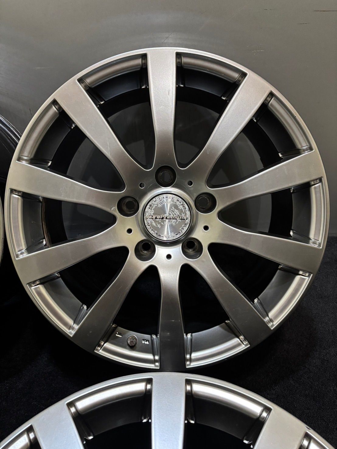 EuroPremium 18インチ