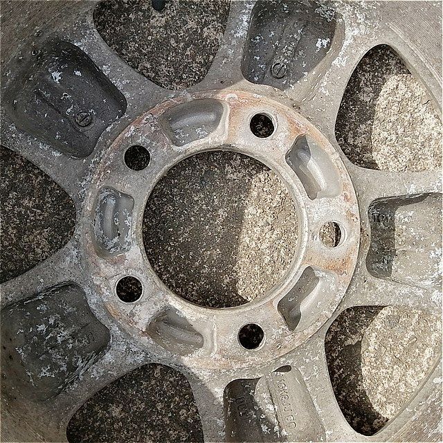 ランクル100系用 16インチ 純正アルミホイール 16x8J 5本セット - メルカリ
