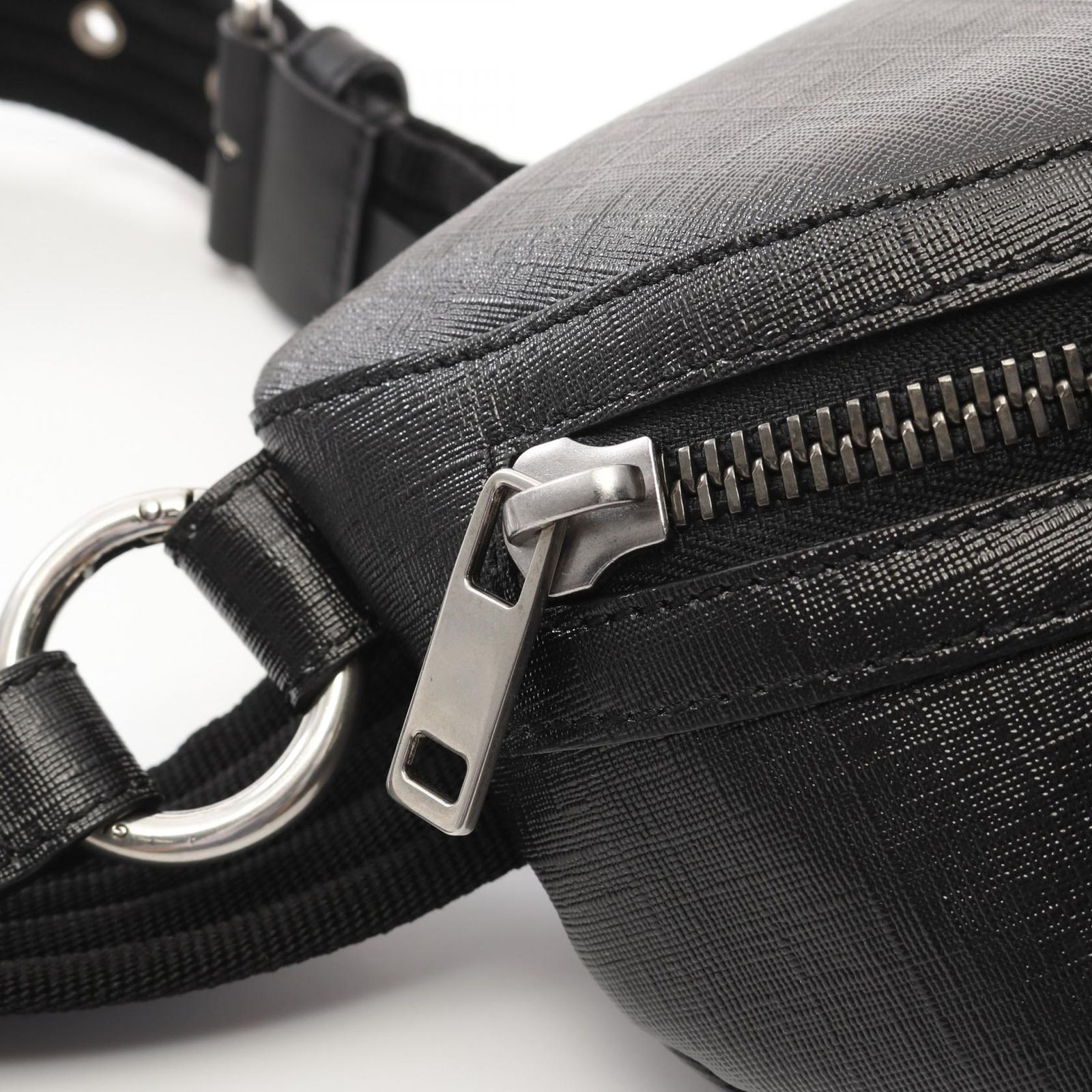 ジバンシィ GIVENCHY