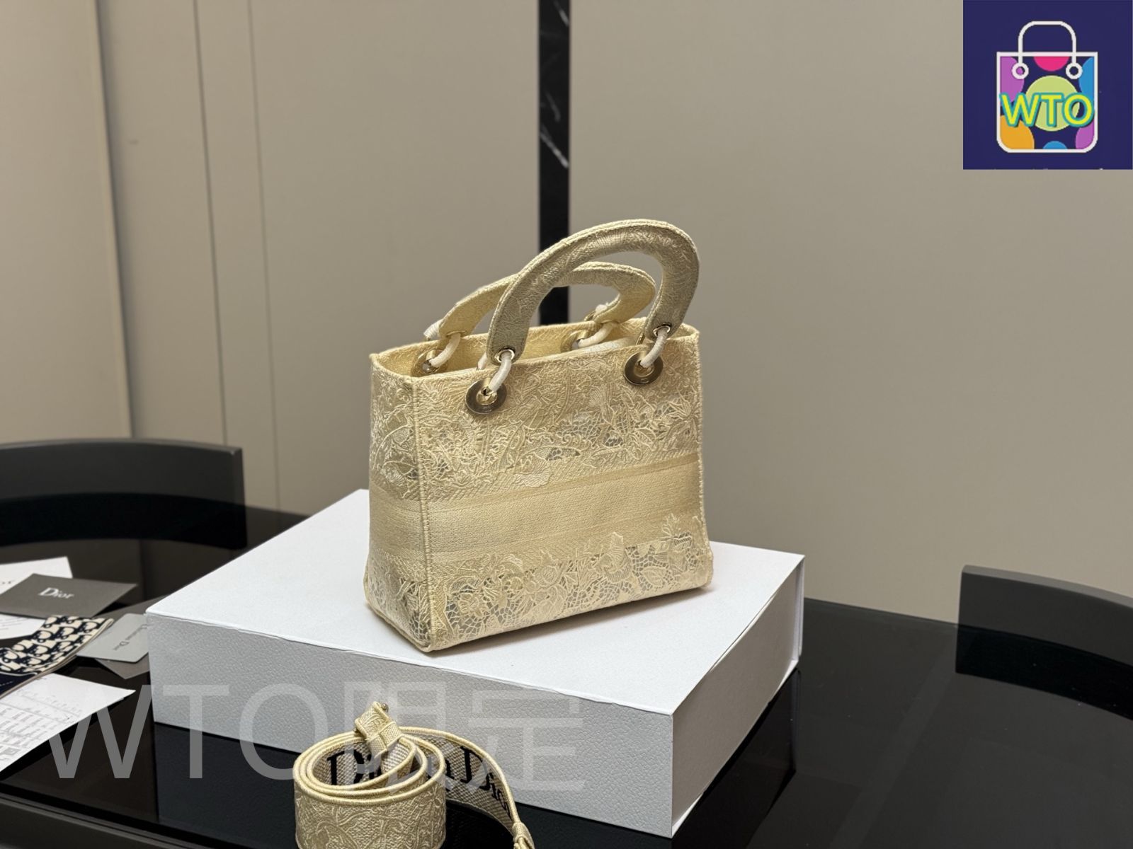 【繊細なデザイン♪】Dior ハンドバッグ Christian Dior クリスチャンディオール ハンドバッグ 2WAY