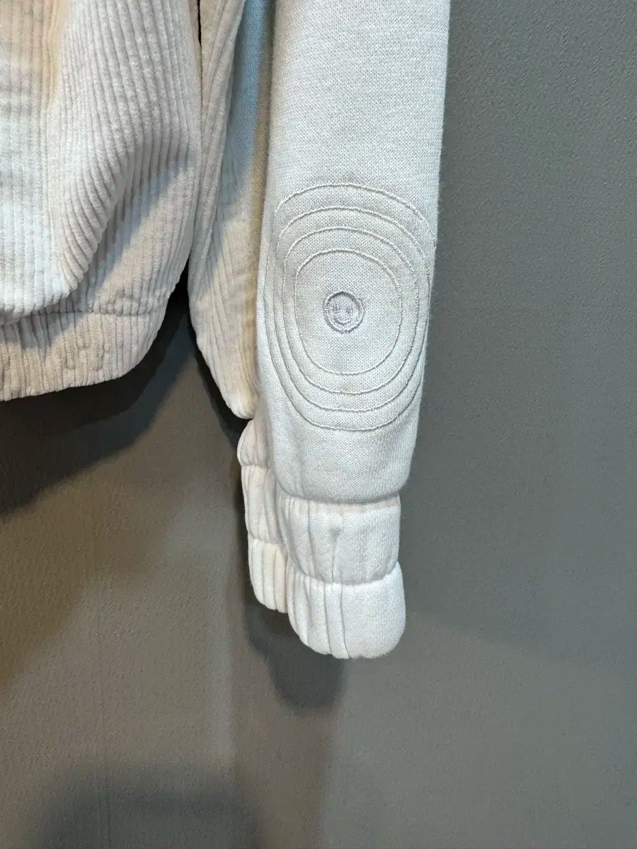 コーデュロイ ジップアップ