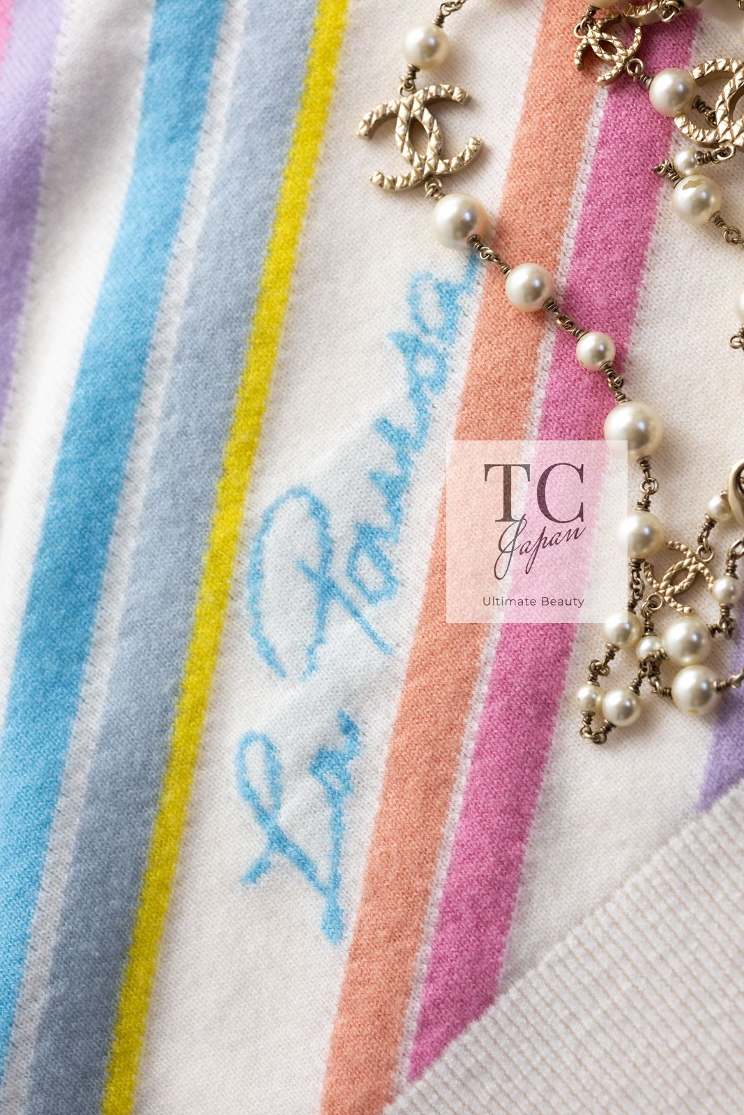 26万 シャネル セーター CHANEL アイボリー ラ パウザ CC ロゴ