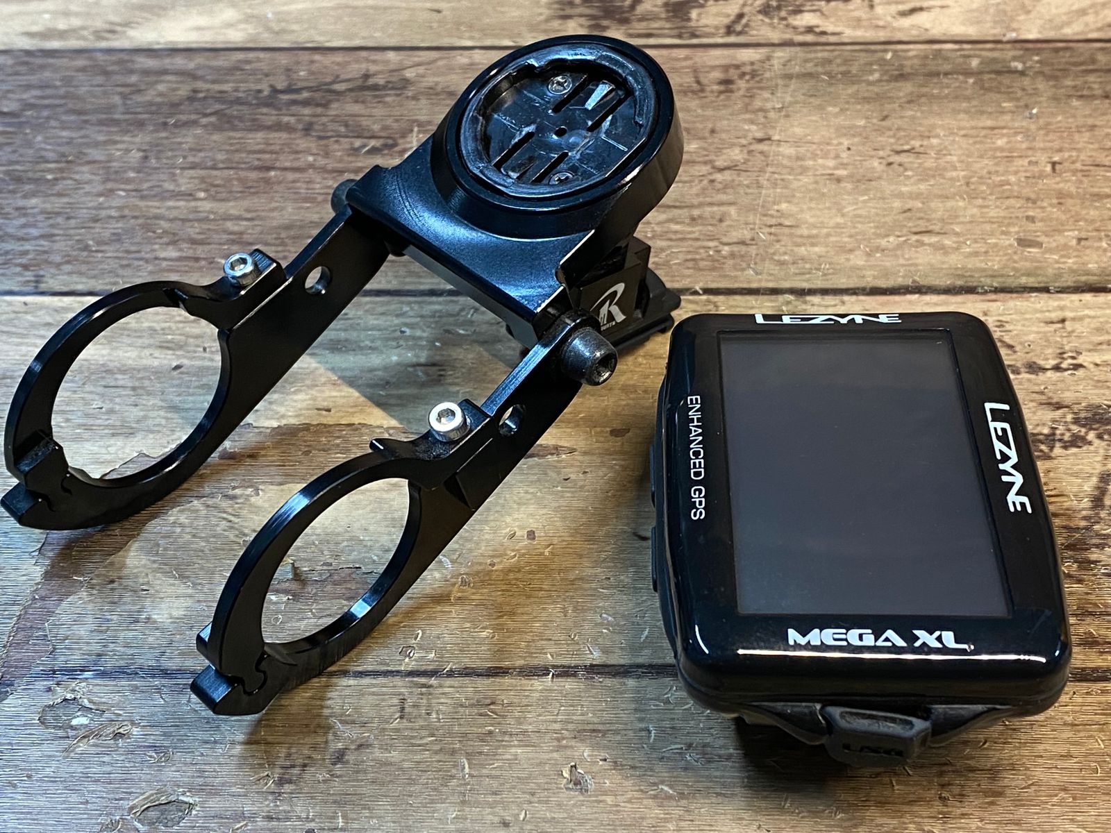 LEZYNE MEGA XL GPS サイコン &マウントシステムセット 楽天市場】レザイン MEGA XL GPS （メガXL GPS）GPSナビサイクル