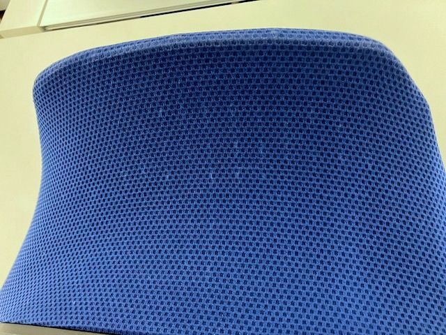 青 部品